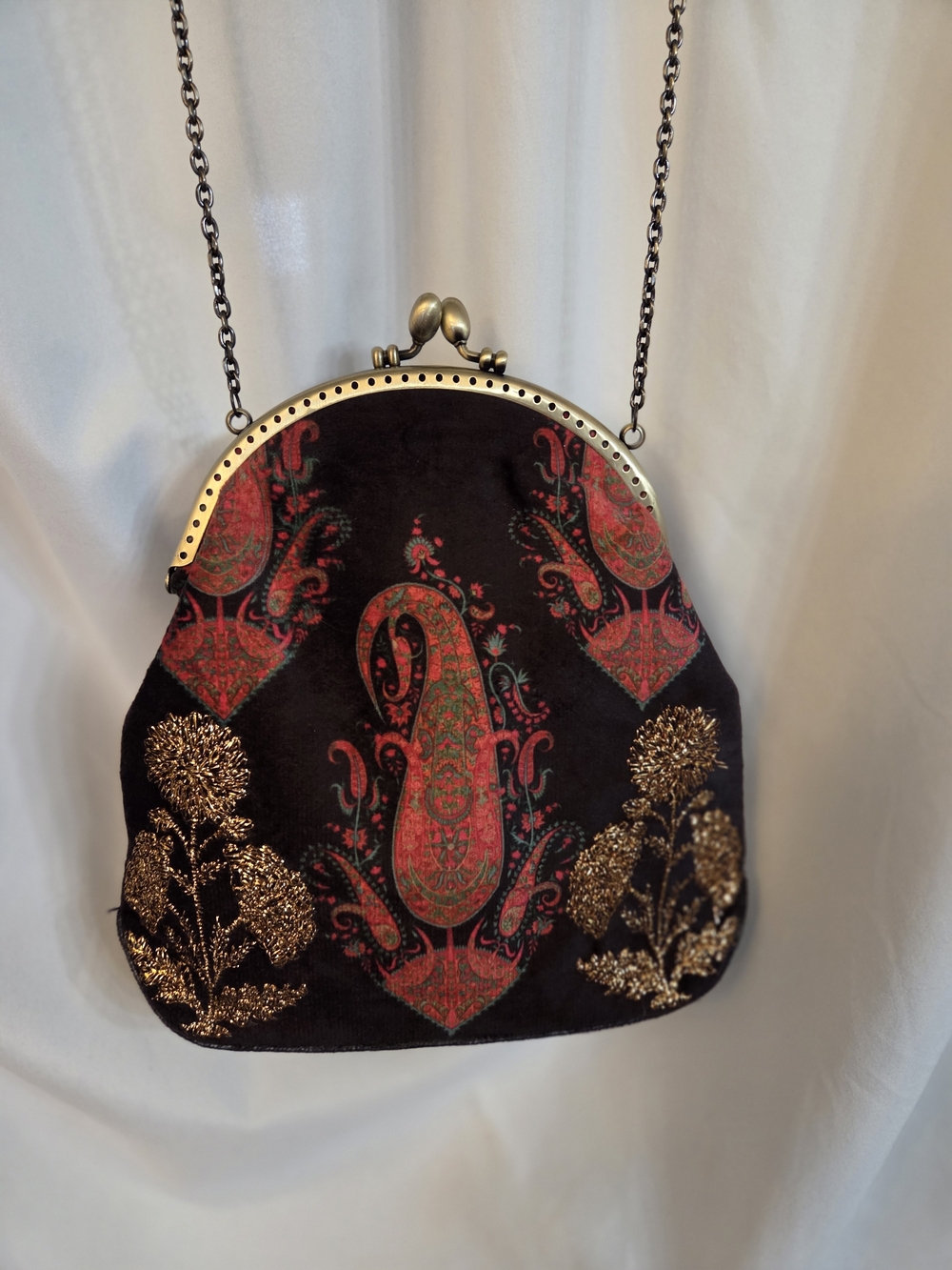 Khaadi Evening Black/Red Paisley Kiss Lock Top with Gold Embroidery Timeless Bag